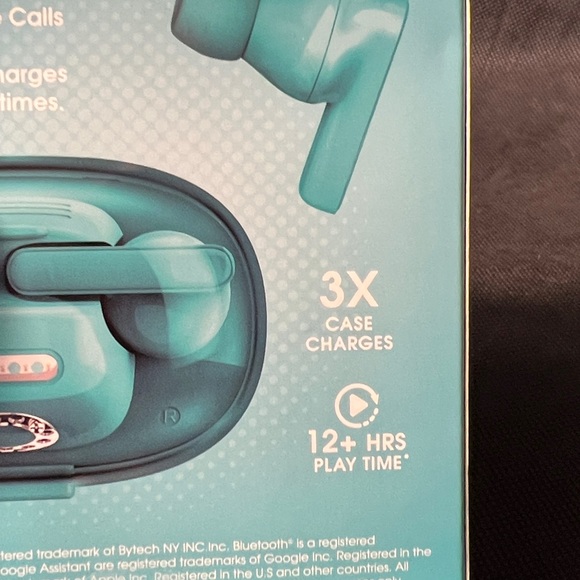 Bytech True Wireless Retro Earbuds - Teal - Picture 9 of 9